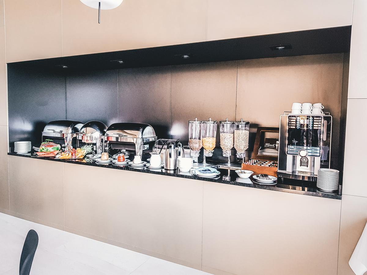 Aparthotel Joel Novalja Bagian luar foto